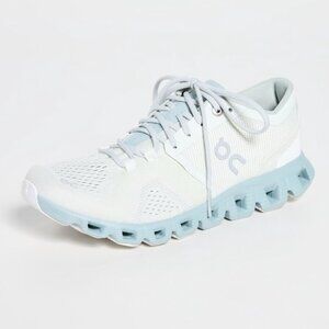 On Cloud X Women’s Size 10 Running Shoes Aloe/Surf EUC